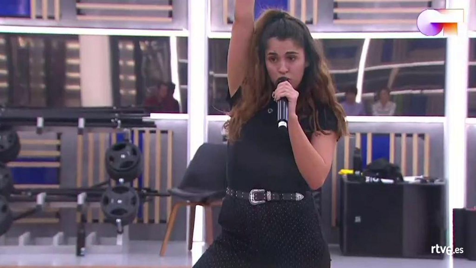 Anajú canta La Sandunguera, de Nathy Peluso, en el segundo pase de micros de la Gala 5 de Operación Triunfo 2020