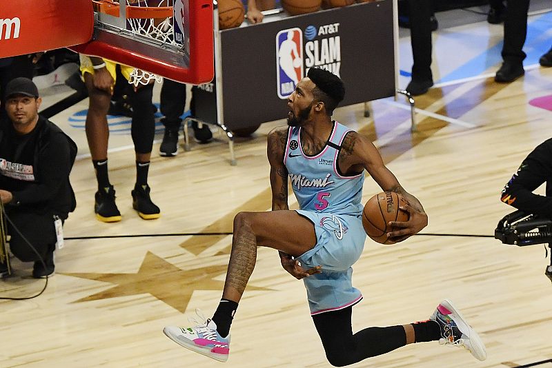 Jones Jr. vence en el concurso de mates | Ver