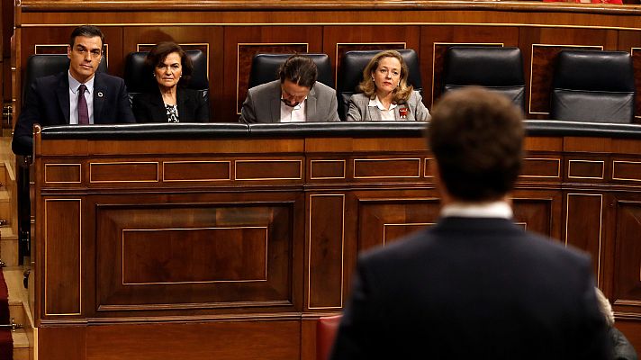 Telediario 1 - Primera reunión entre Sánchez y Casado tras la formación del Gobierno de coalición PSOE-Podemos