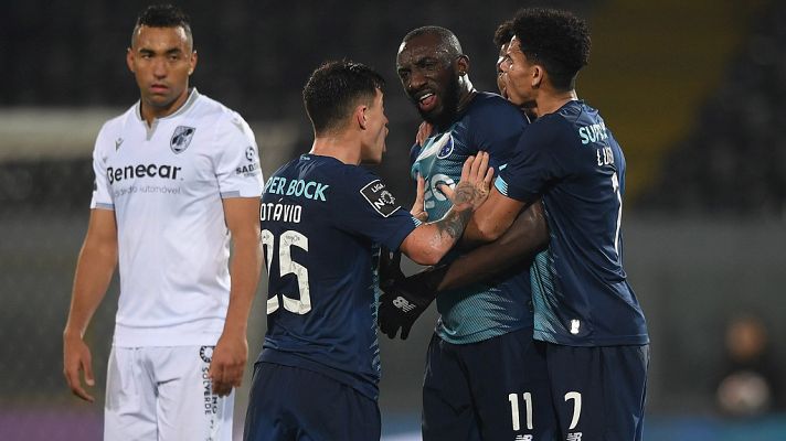 Informativo 24h - El jugador del Oporto Marega abandona el campo tras recibir insultos racistas