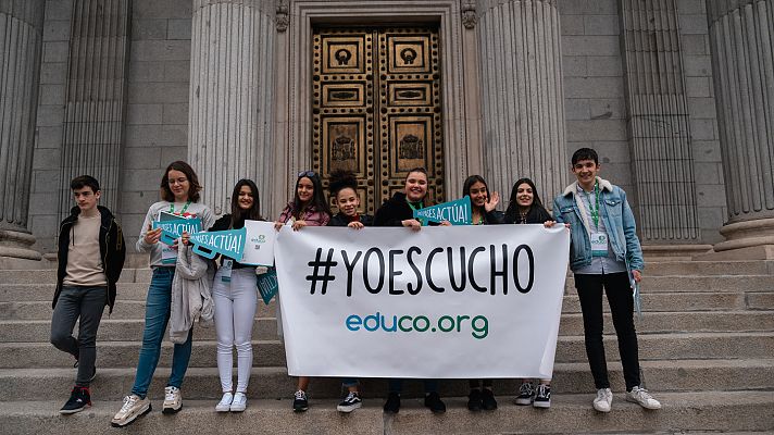 Parlamento - "Érase una voz" contra la violencia infantil