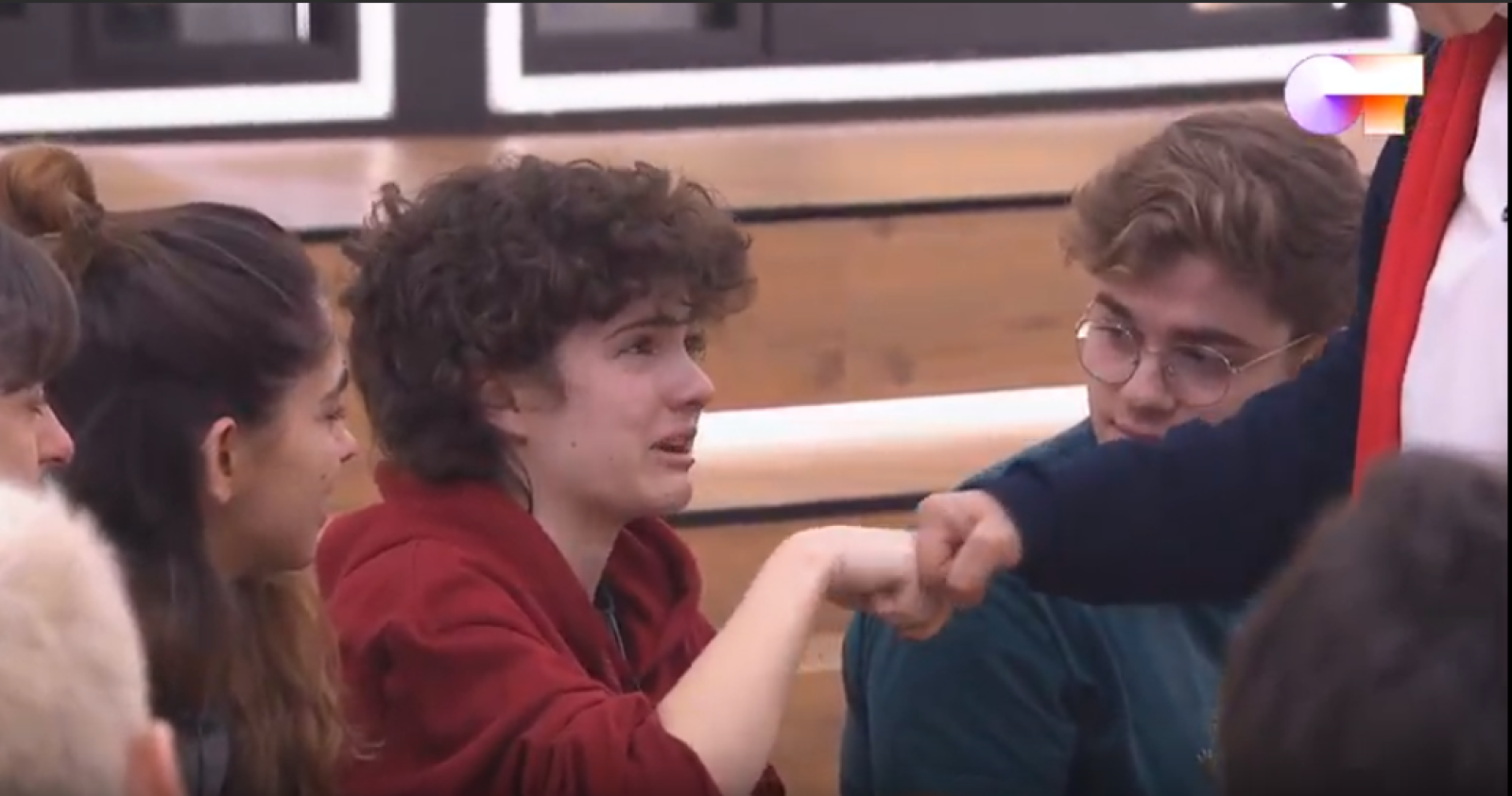 Anne se emociona en la visita de Sor Lucía Caram a la Academia de OT 2020