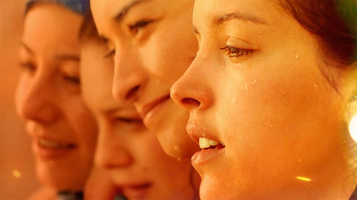 Cultura en Rtve.es - Así es 'Papicha, sueños de libertad', retrato de una adolescente en la asfixiante Argelia de los 90