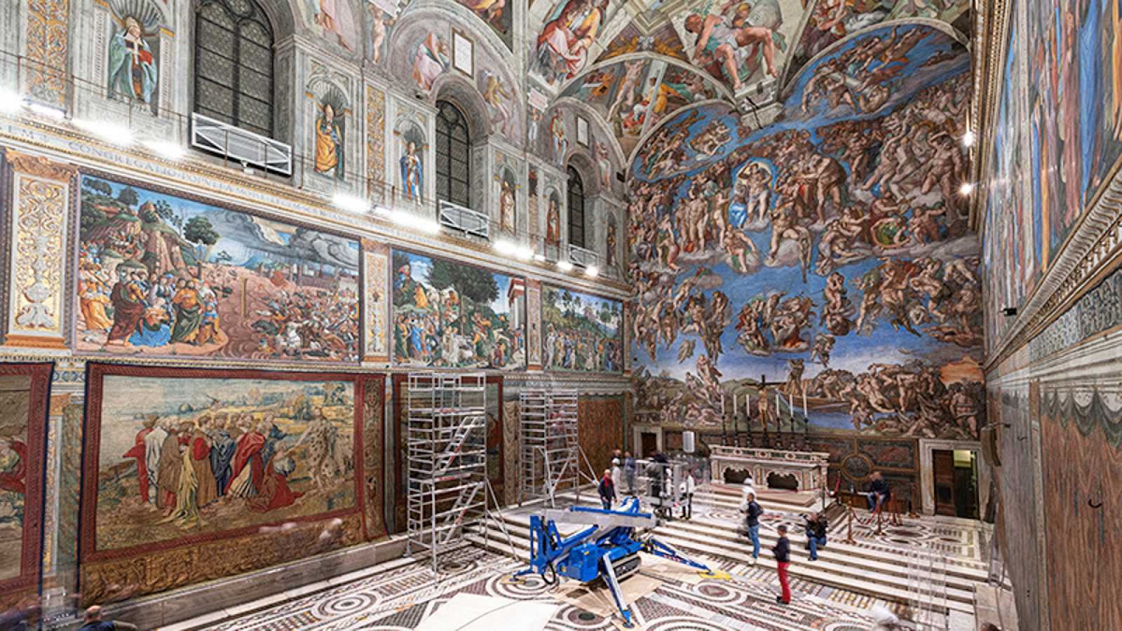 Los tapices de Rafael vuelven a rivalizar con Miguel Ángel en la Capilla Sixtina | Ver