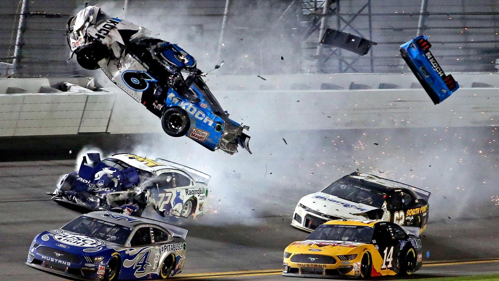 Grave accidente de Ryan Newman en las 500 Millas de Daytona - RTVE.es | Ver