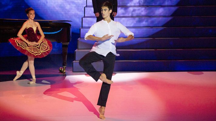 Prodigios - Dafne y Lorien se lo ponen muy difícil a Nacho Duato