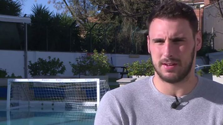Telediario 1 - El waterpolista Víctor Gutiérrez defiende la diversidad sexual en el deporte