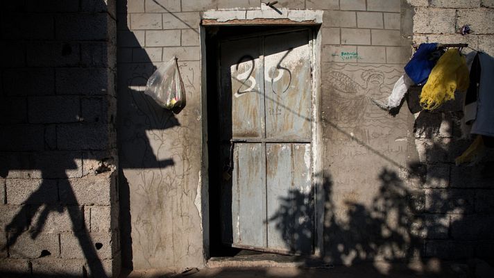  - "Quiero que te acuestes con ese hombre y le saques mucho dinero"