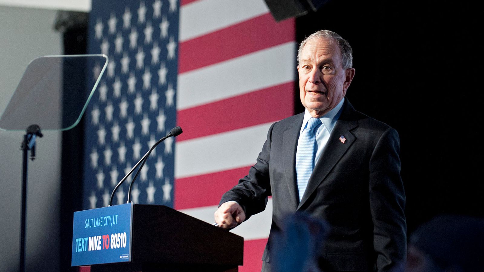 El multimillonario Michael Bloomberg se estrena en su carrera a la Casa Blanca en un agrio debate
