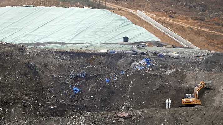 Telediario 1 - El vertedero Zaldibar, en continua combustión interna