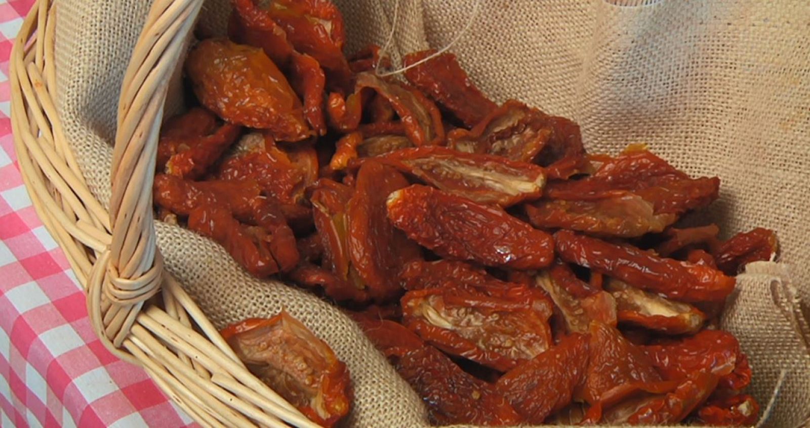 El tomate seco de Muro de Alcoy tiene su ciencia