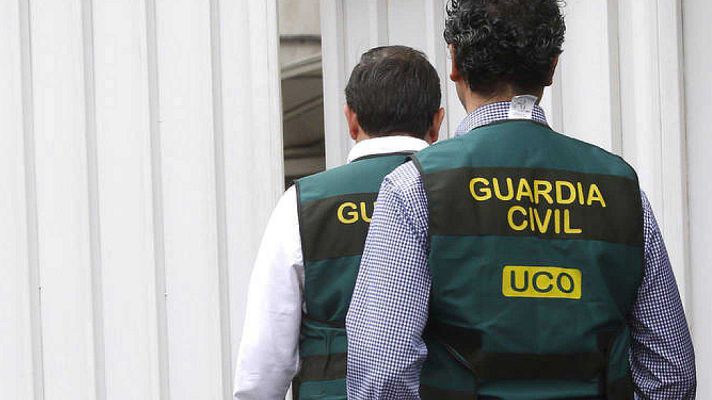 Telediario 1 - Abierta una operación policial contra varios agentes de futbolistas