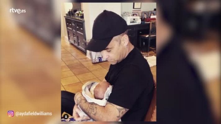 Gente y tendencias - Robbie Williams da la bienvenida al pequeño Beau