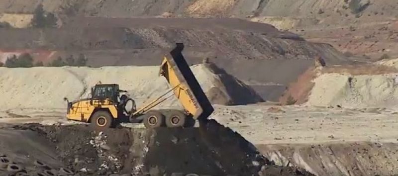 Los vecinos de una localidad de Huelga indigados por vivir con vistas a un vertedero - RTVE.es | Ver