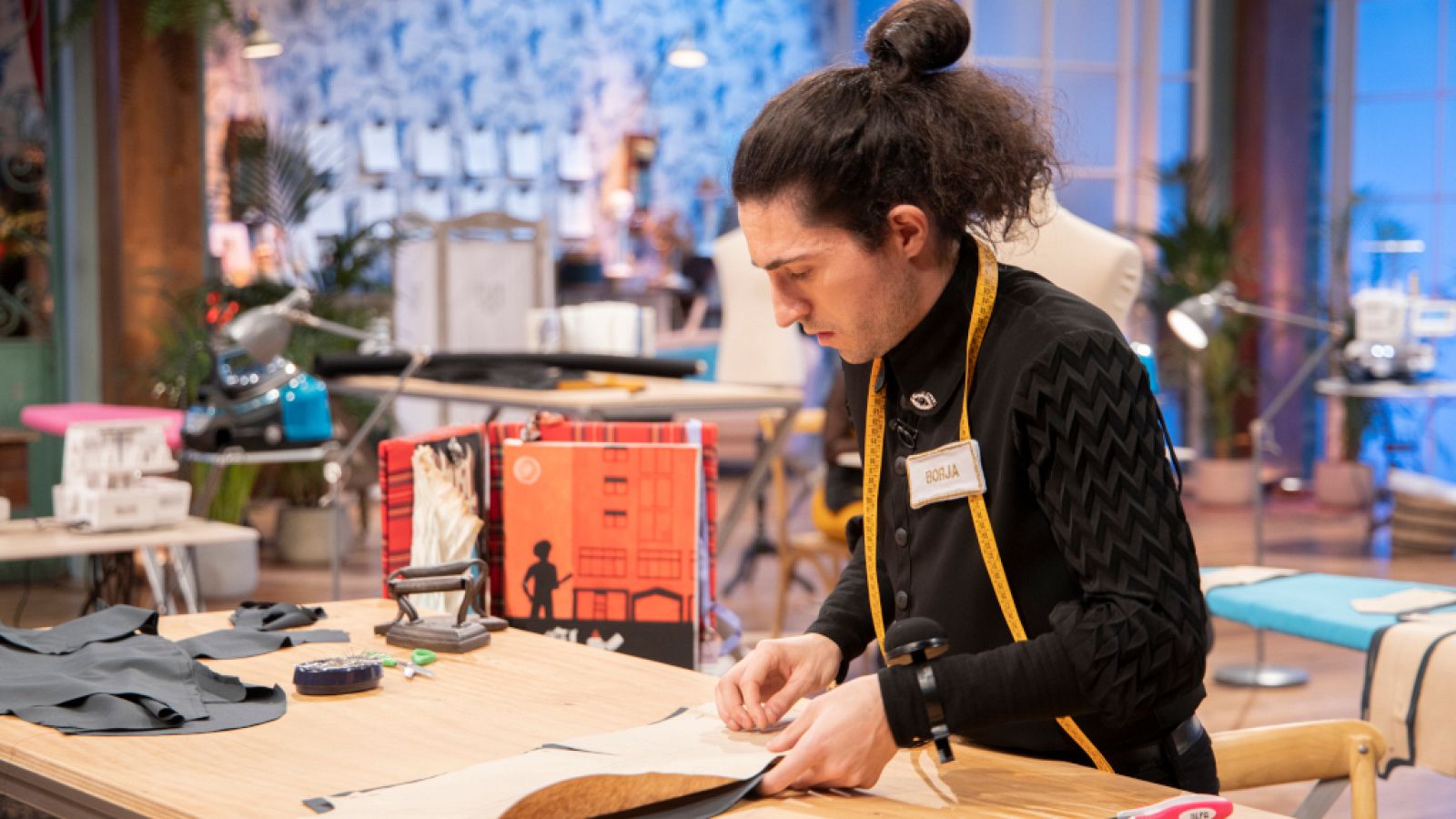 Maestros de la Costura 3 - La equivocación de Borja con las cajas de materiales