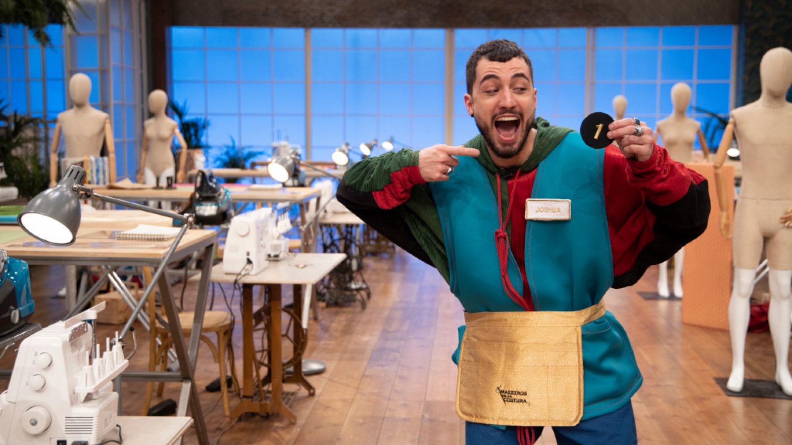 Maestros de la Costura 3 - Joshua gana el mandil dorado