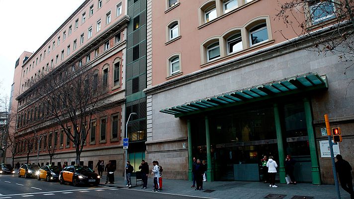 Telediario 1 - Cataluña activa protocolos por coronavirus en ambulatorios