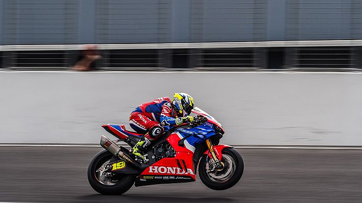 Motociclismo - Álvaro Bautista nos enseña los rincones de Phillip Island, primera parada de WorldSBK
