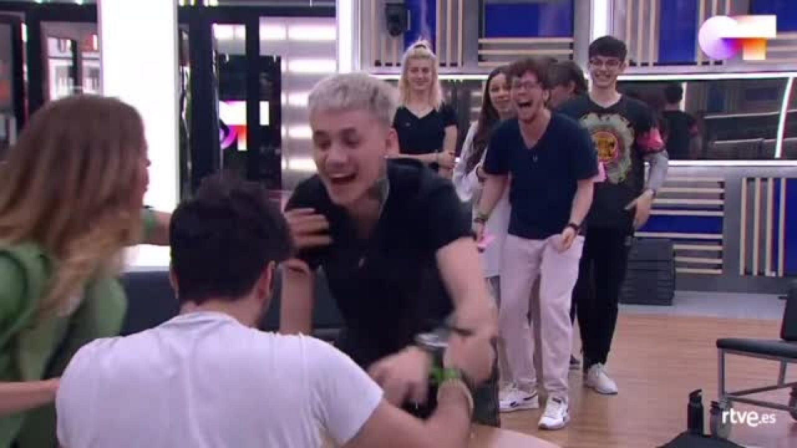 Mejores momentos del "simulacro" de firma de discos