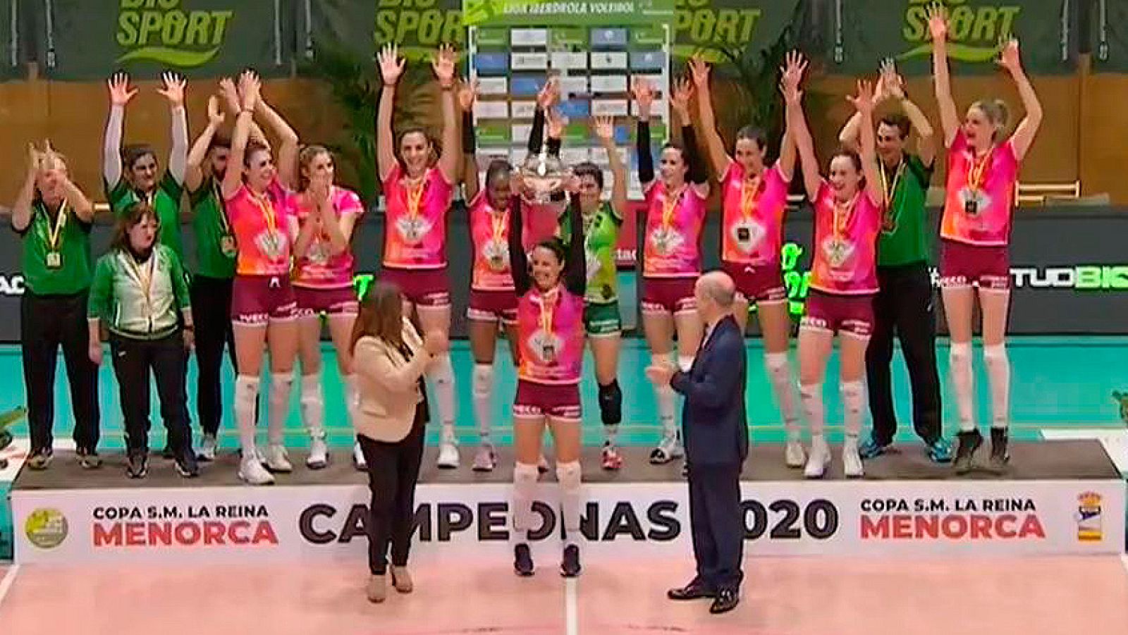 El Logroño conquista su sexta Copa de la Reina de voleibol