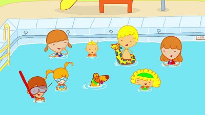 Mya Go va a la piscina