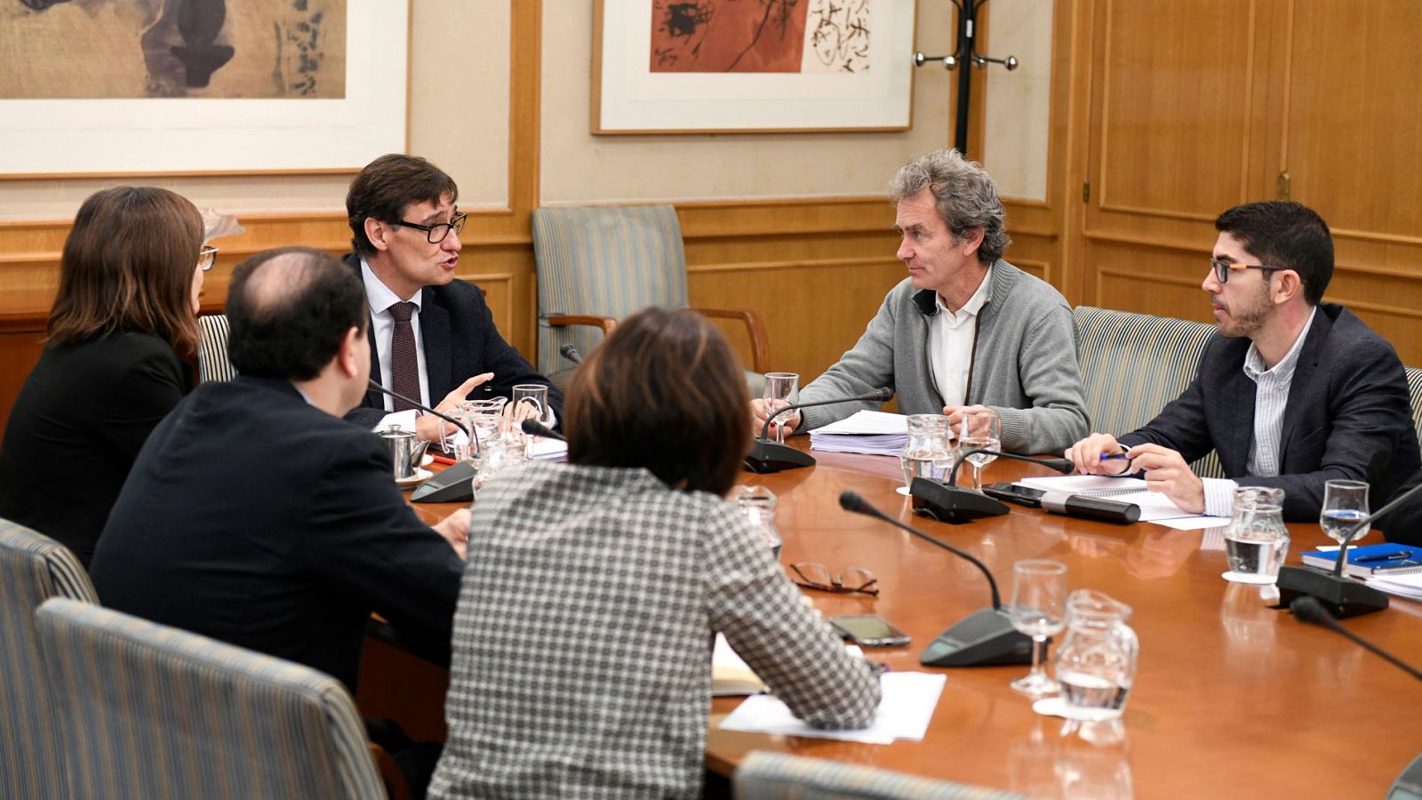 Moncloa corrige a Trabajo: Sanidad es quien marca las pautas contra el coronavirus