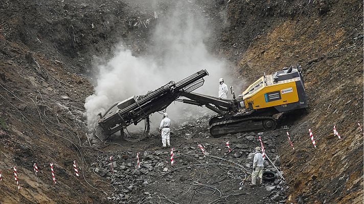 Telediario 1 - "Ir a un vertedero a llevar flores, es algo muy triste"