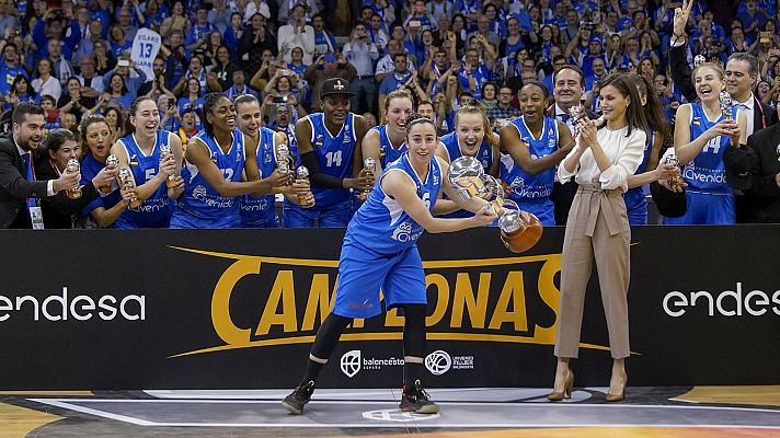 Baloncesto en RTVE - Perfumerías Avenida levanta la Copa de Reina 2020