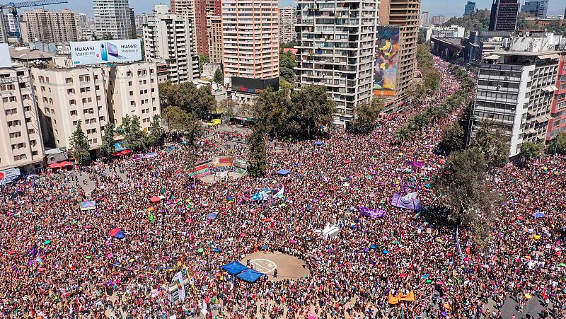 Mujeres de todo el mundo toman las calles para alzar la voz en el Día Internacional de la Mujer
