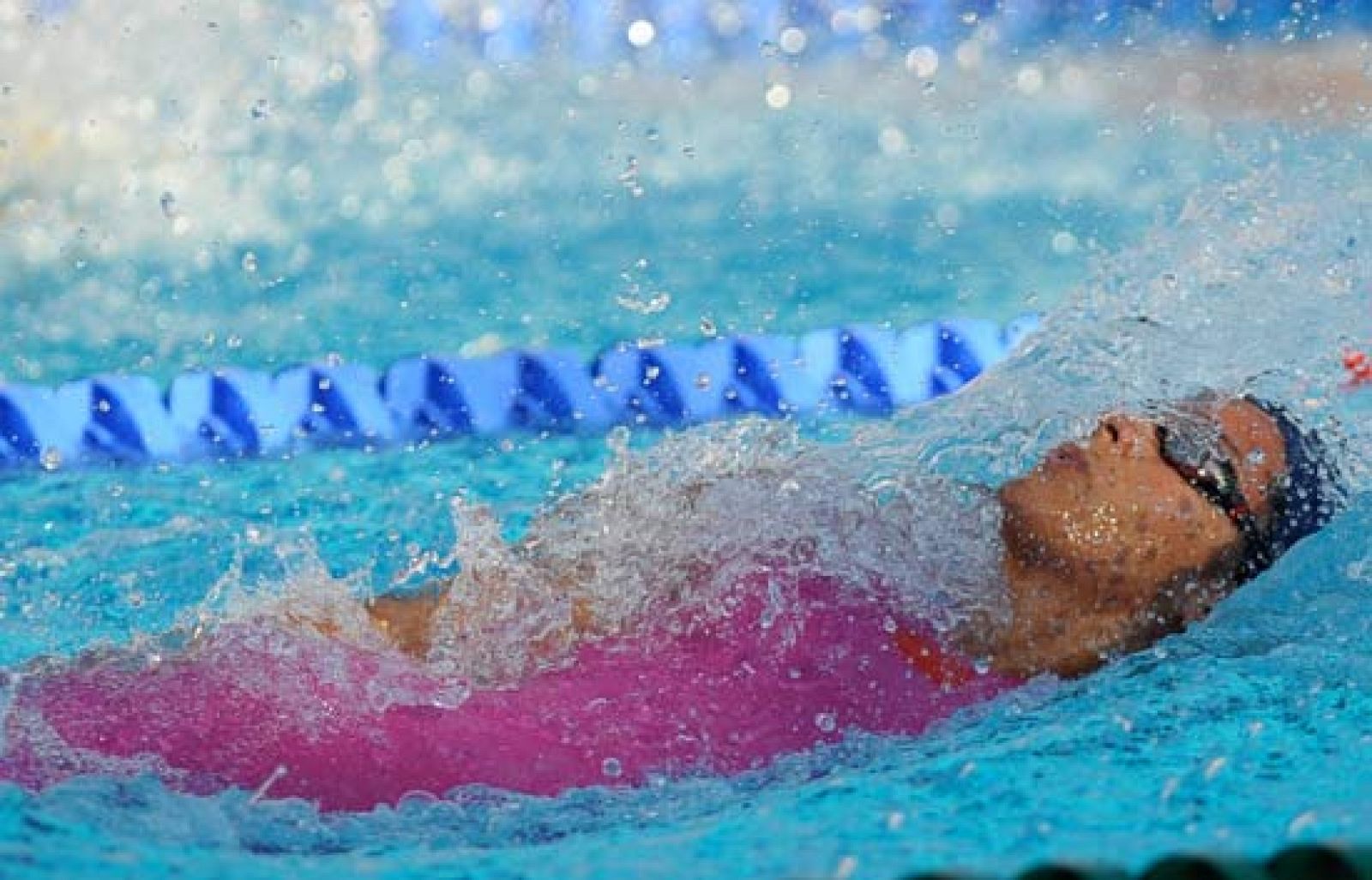 La española terminó octava en su semifinal de 50 metros espalda.