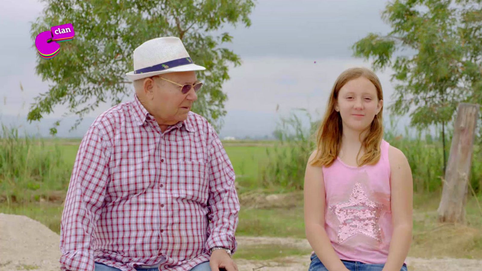 Un día en los arrozales con Abril - Club Clan | Ver