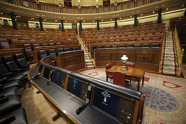 Telediario 1 - El Congreso suspende su actividad por el coronavirus