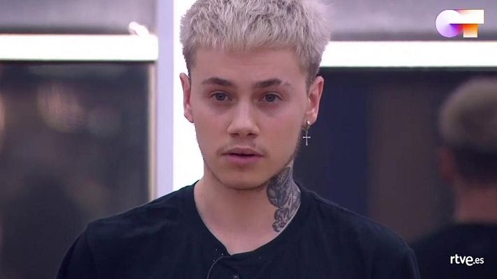 OT 2020 - Hugo canta "Heroes" en el 1r pase de micros