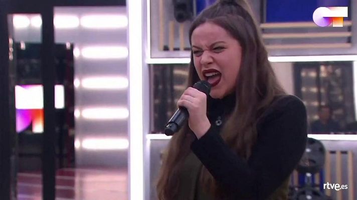 OT 2020 - Eva canta "Hoy la bestia" cena en casa 1r pase de micros