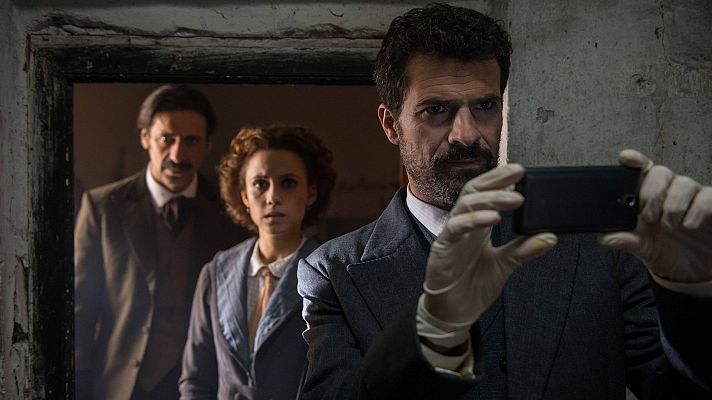El Ministerio del Tiempo - Separadas por el tiempo