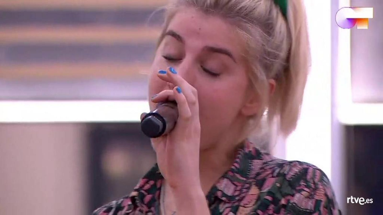 Samantha canta Milionària, de Rosalía, en el segundo pase de micros de la Gala 9 de Operación Triunfo 2020