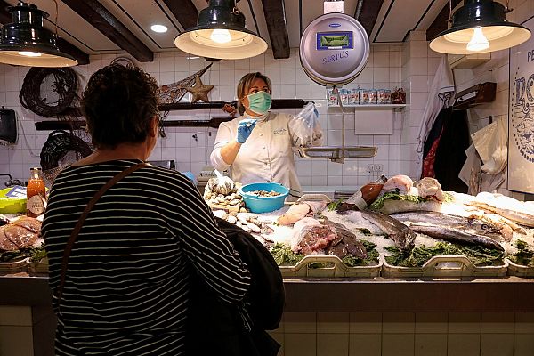 Telediario 1 - Igualda vive su segundo día de confinamiento