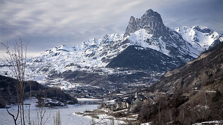 El tiempo - Nevadas en los sistemas montañosos de la mitad norte