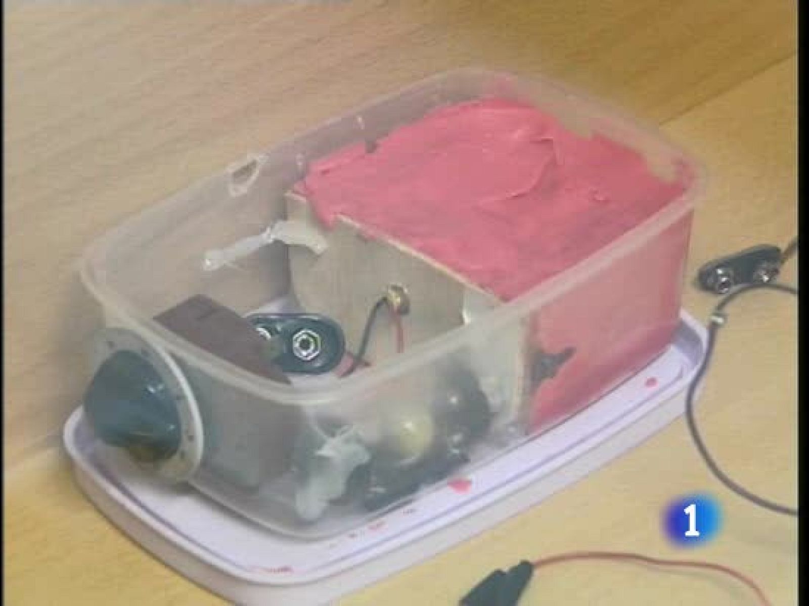 Los investigadores trabajan con la hipótesis de una bomba lapa activada a distancia | Ver