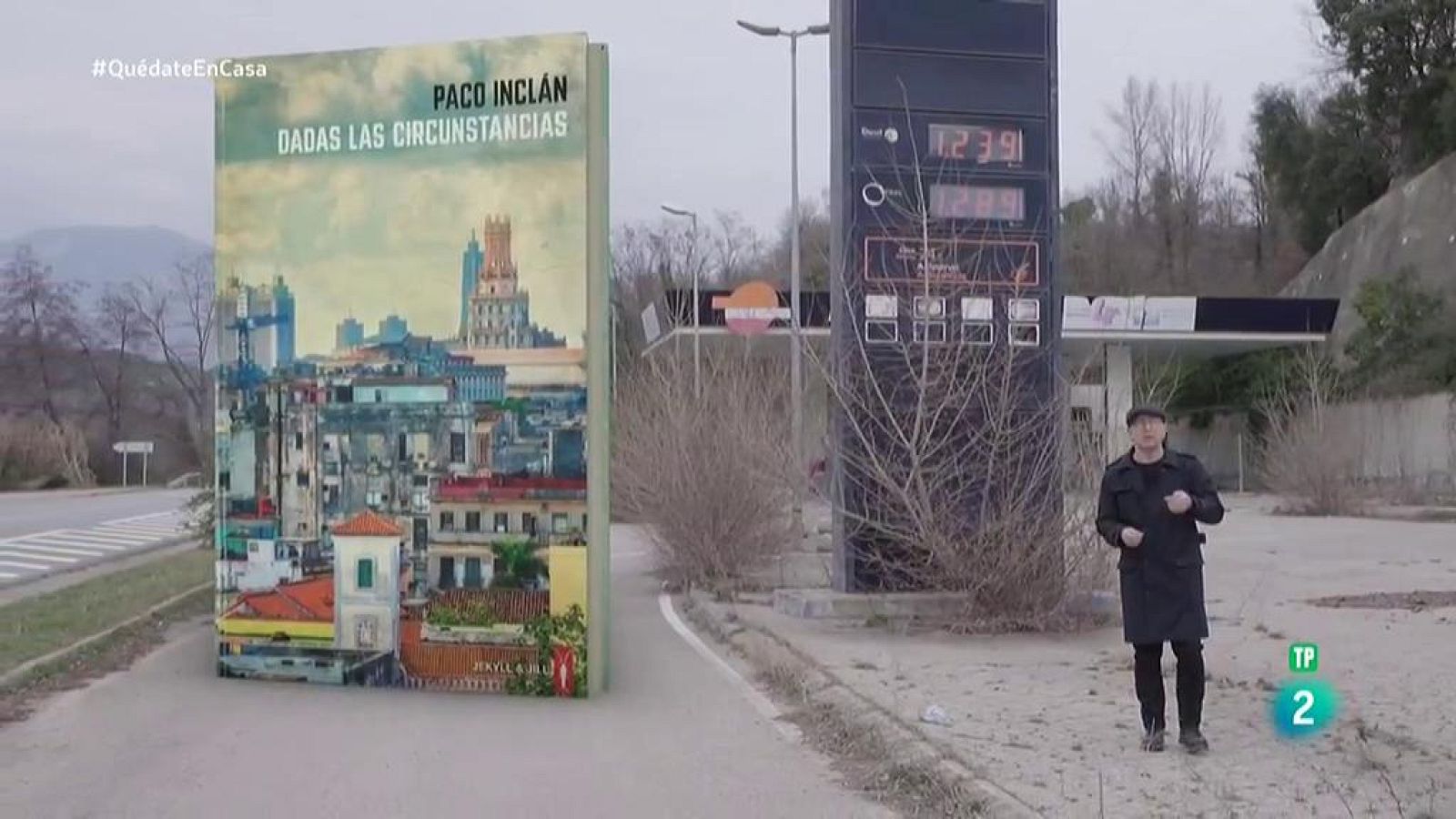 Página Dos - Recomendaciones - Mis padres,The Clash. Autobiografía grupal, y Dadas las circunstancias