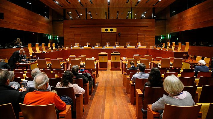 Telediario 1 - El TJUE califica de abusivo que se se encadenen contratos interinos para cubrir plazas de la Administración