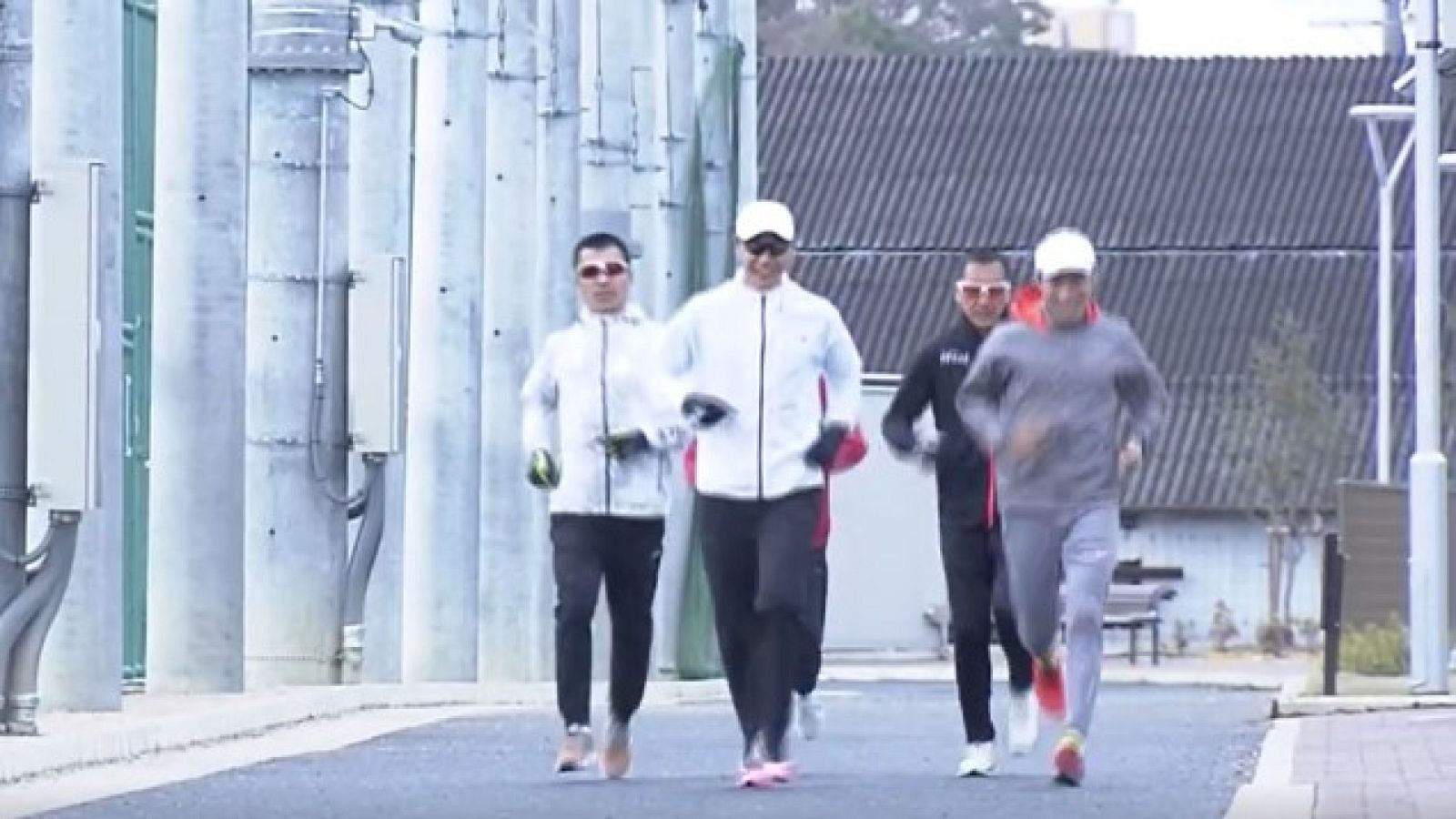 Los deportistas españoles reclaman que salir a entrenar es su trabajo | Ver