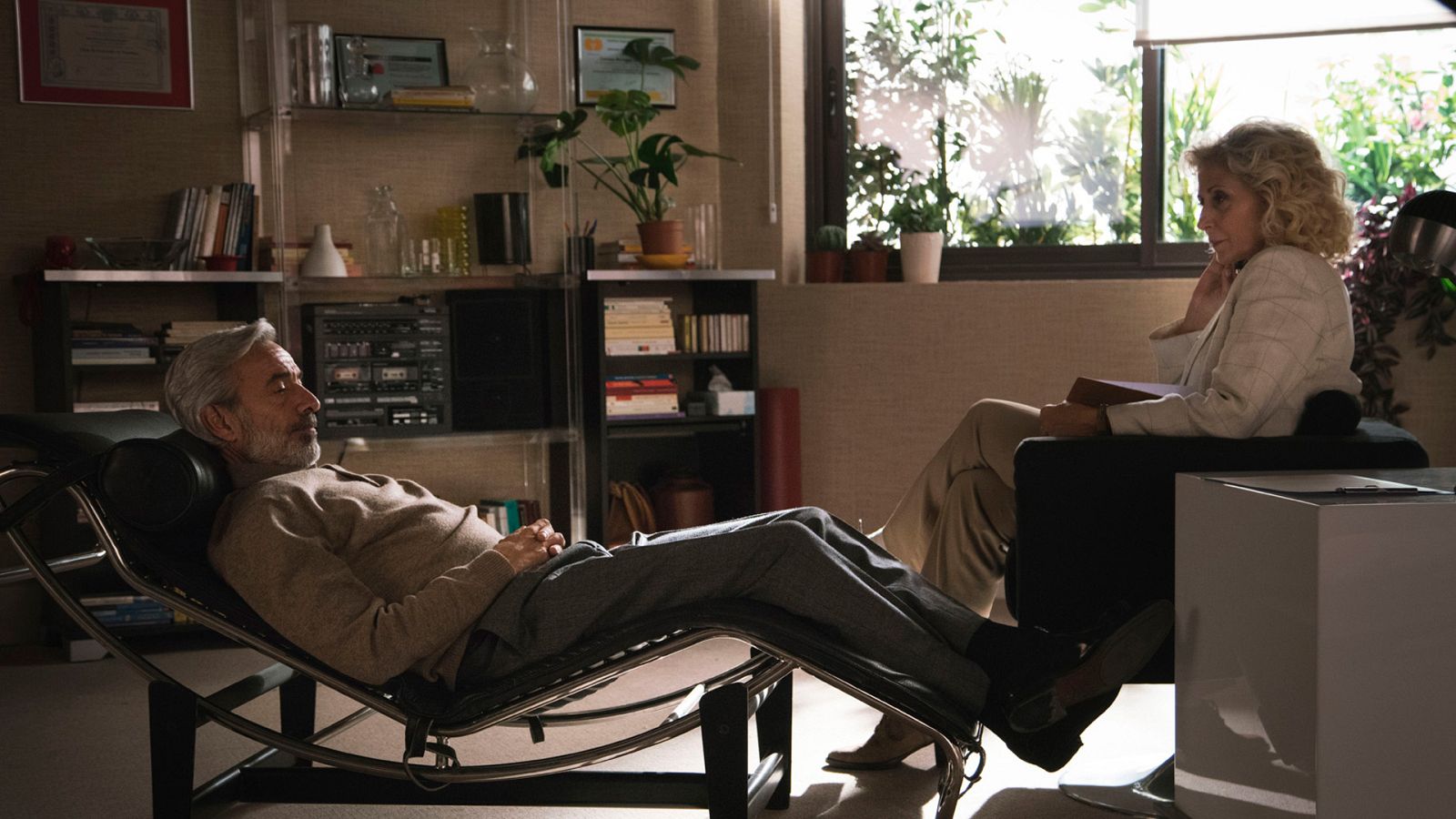 Cuéntame cómo pasó - T20 - Episodio 22: Desmontando a los Alcántara - Ver ahora