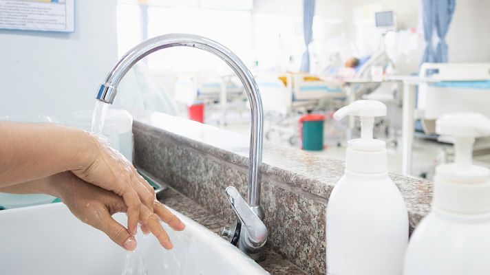 Modo Digital - Así es el material y medidas de higiene de los sanitarios para la atención a domicilio por el coronavirus