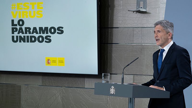 Marlaska: "Antes de ser insolidarios, piensen en todos los que se juegan la vida"