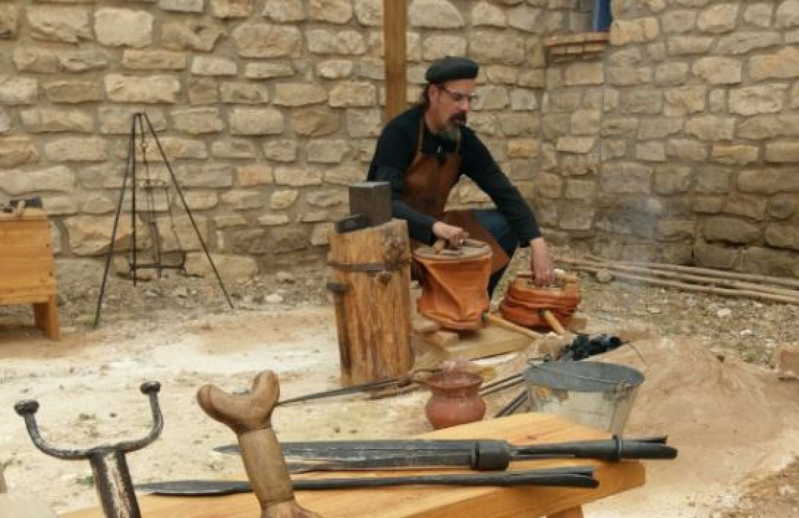 Recreamos una fragua antigua