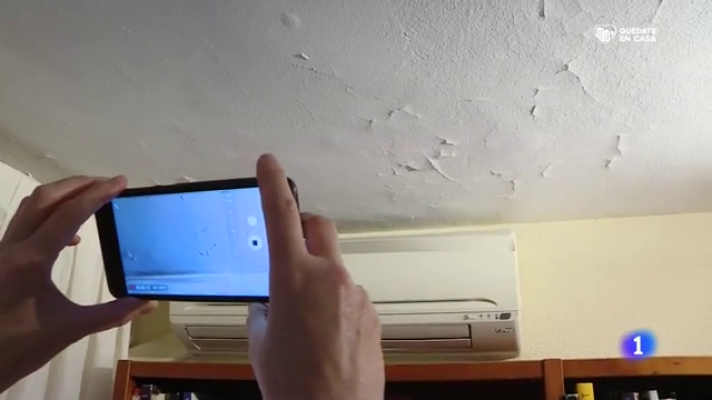 Telediario 1 - Las compañías de seguros intentan atender a sus asegurados por videollamada