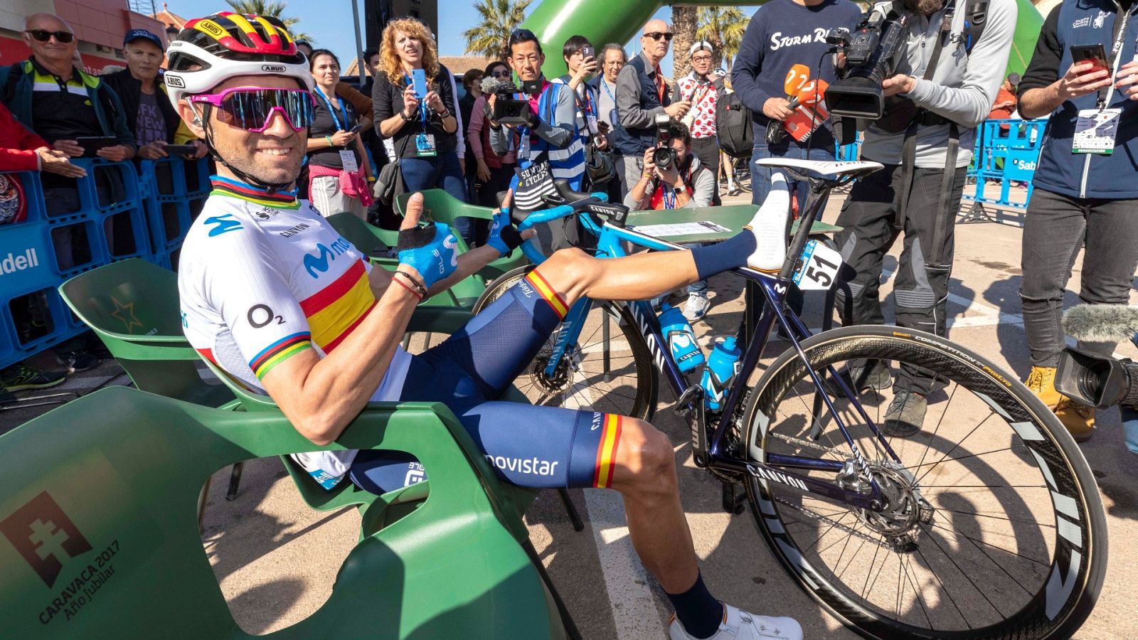 Valverde se motiva en casa con su Mundial de 2018, mientras prepara los Juegos | Ver