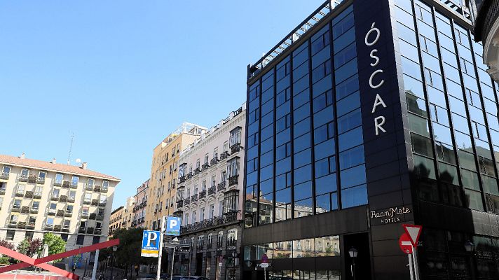 Telediario 1 - 370 hoteles "de guardia" para los servicios esenciales