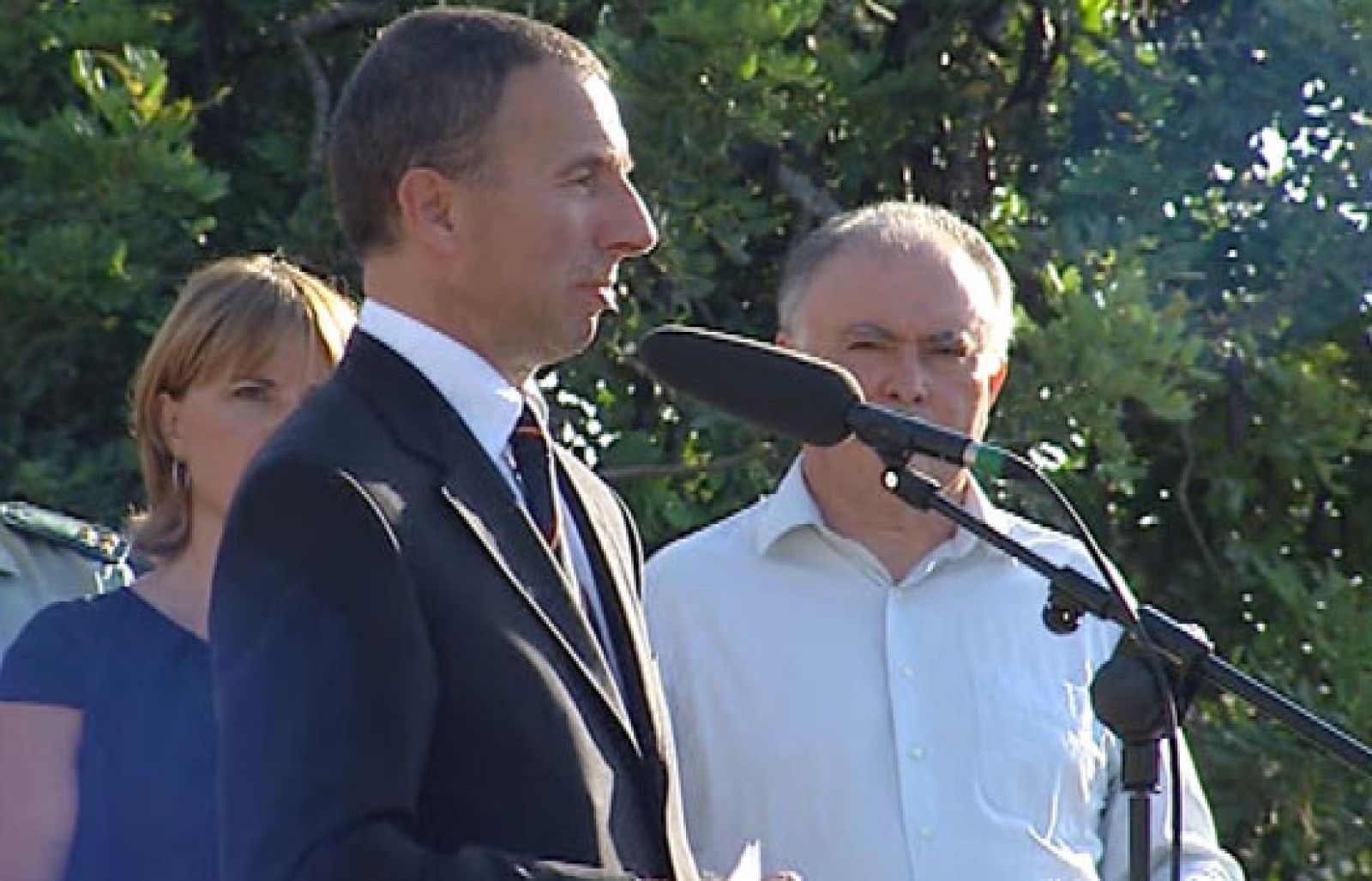 El alcalde de Calvià lee un manifiesto para condenar el último atentado de ETA | Ver